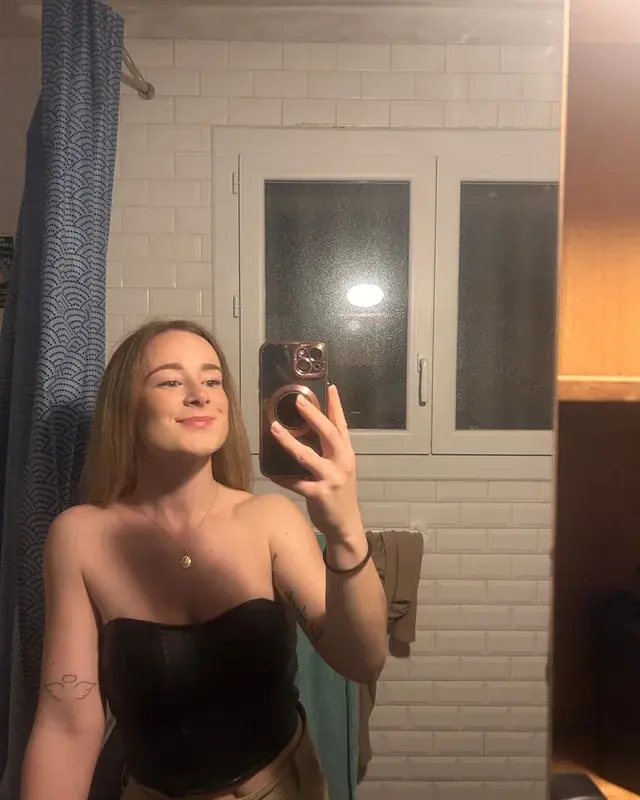 Renée - Image 2